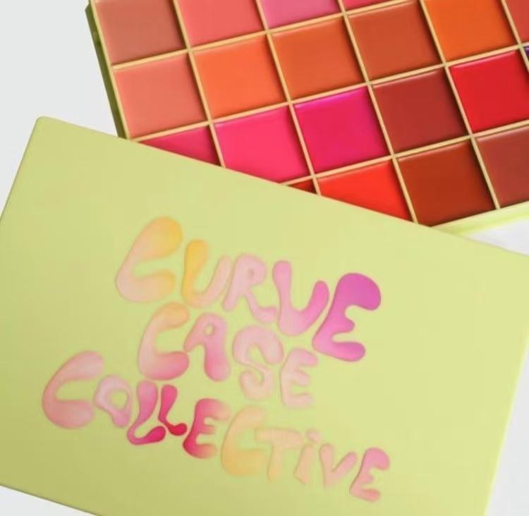 Curve Case CollectiveCream Blusher XL Palette, Made ByMitchell