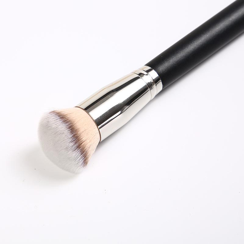 （Not For Sale）ZLIKE Free Gift 1 Pcs Flashy Concealer Brush(Do Not Order Separately)