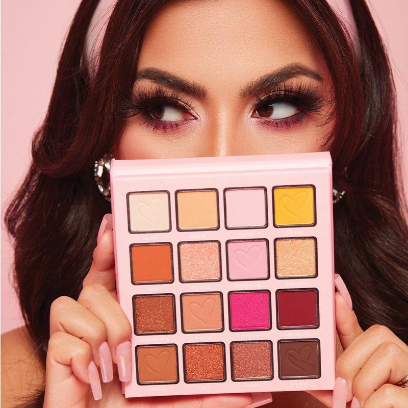 EvetteXO Eyes On Me Shadow Palette