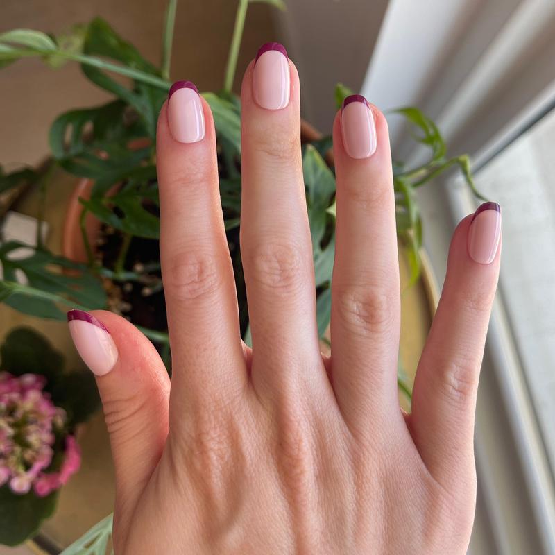 Plum Tonal French - Press-On nails | Short | Round